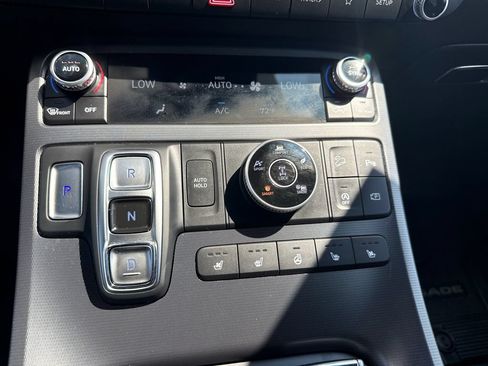 Certified 2024 Hyundai Palisade Calligraphy AWD/4WD image 35