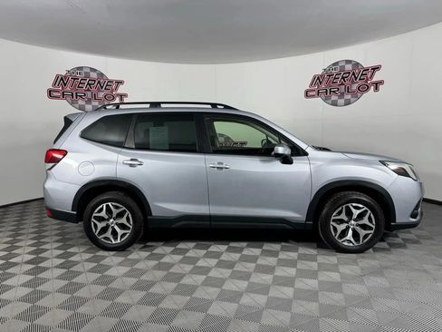 Used 2022 Subaru Forester Premium w/ Popular Package #1 AWD/4WD image 8