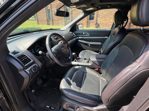 Used 2018 Ford Explorer Sport AWD/4WD image 21