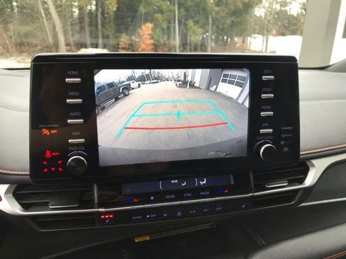 Certified 2022 Toyota Sienna XSE w/ XSE Plus Package image 15