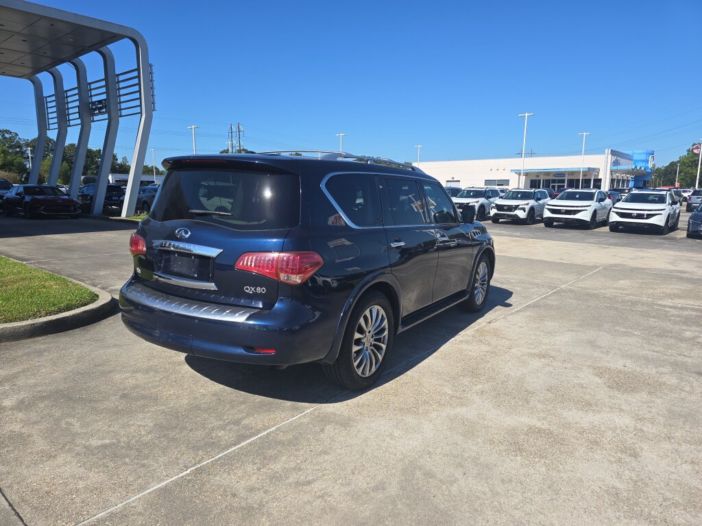 Used 2017 INFINITI QX80 4WD w/ Driver Assistance Package image 6