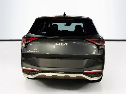 Used 2024 Kia Sportage LX AWD/4WD image 6