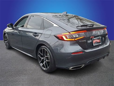 Used 2022 Honda Civic Sport Touring image 6