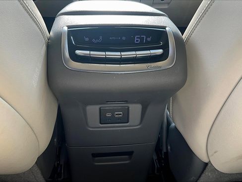 Used 2020 Cadillac XT6 Premium Luxury image 40