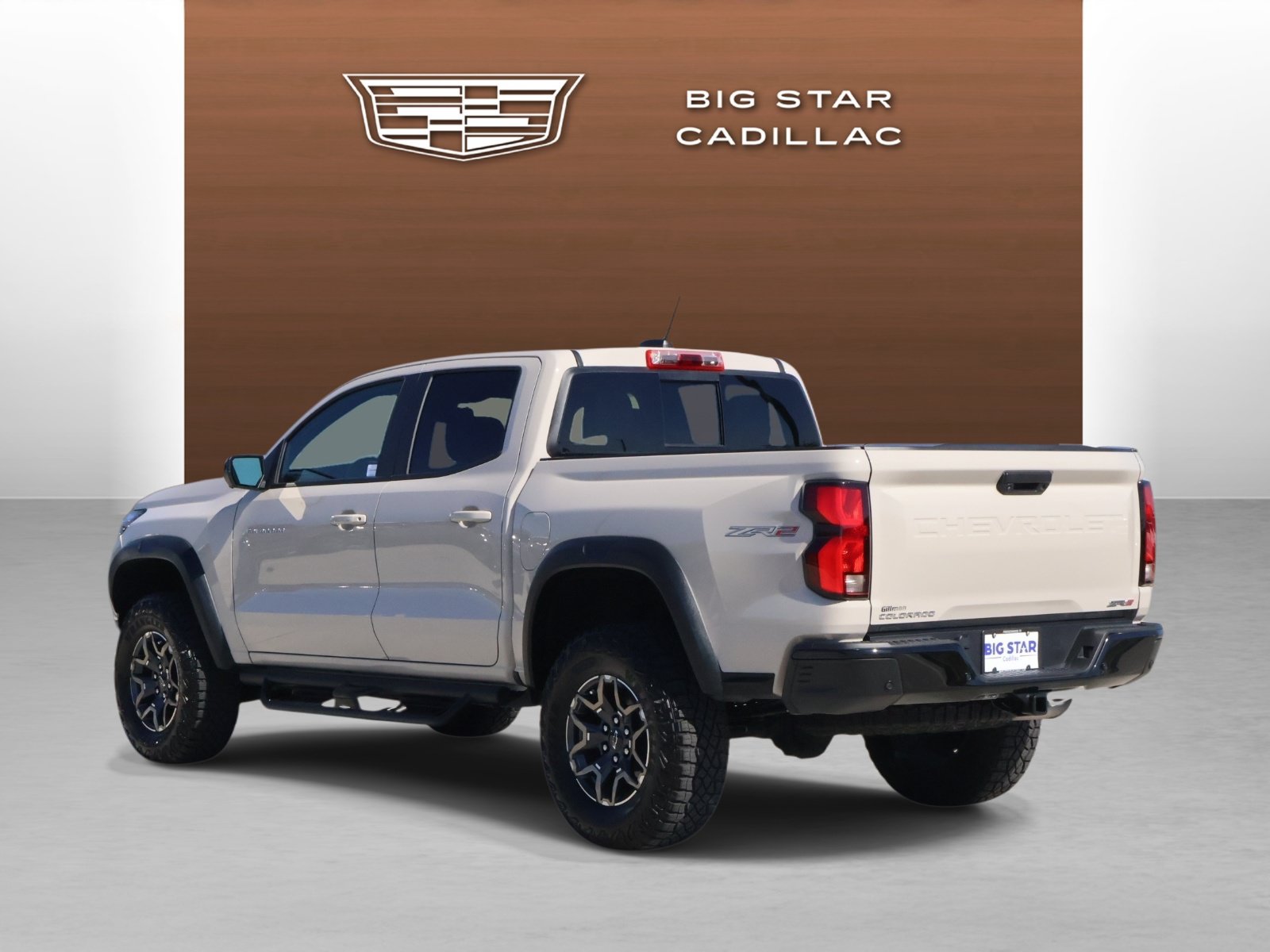 Used 2026 Chevrolet Colorado ZR2 w/ Technology Package AWD/4WD image 2