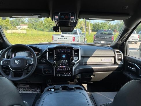 Used 2026 RAM 2500 Laramie AWD/4WD image 23