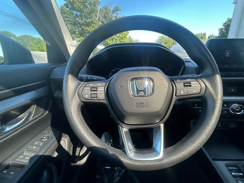 Used 2024 Honda CR-V EX image 23