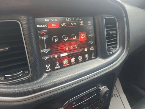 Used 2016 Dodge Charger SXT w/ Plus Group image 10