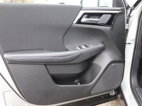 New 2026 Mitsubishi Outlander ES image 11