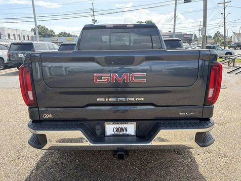 Used 2022 GMC Sierra 1500 SLT RWD image 8