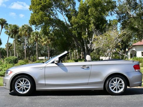 Used 2011 BMW 128i Convertible image 30