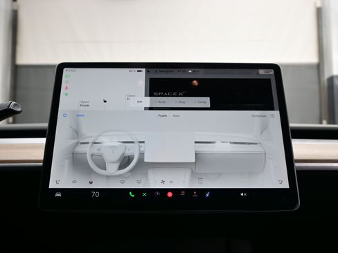 Used 2022 Tesla Model 3 Performance image 22