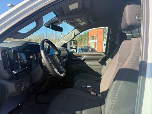 Used 2025 Chevrolet Silverado 2500 LT image 11