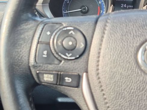 Used 2015 Toyota Corolla S FWD image 19