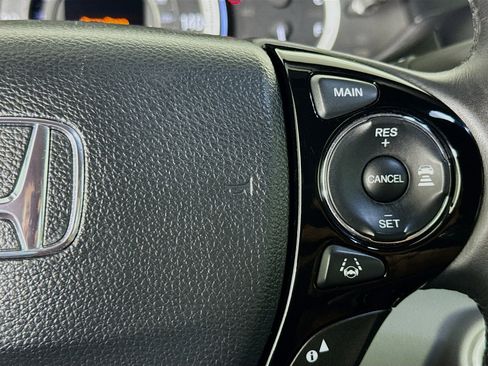 Used 2017 Honda Accord EX-L image 18