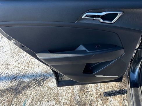 Used 2024 Kia Sportage LX image 29