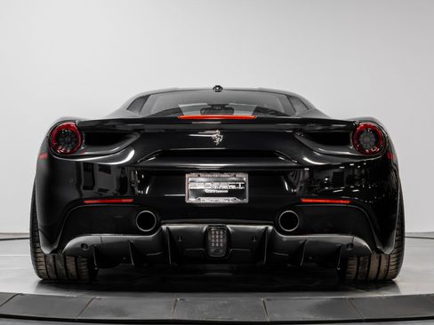 Used 2018 Ferrari 488 GTB image 37