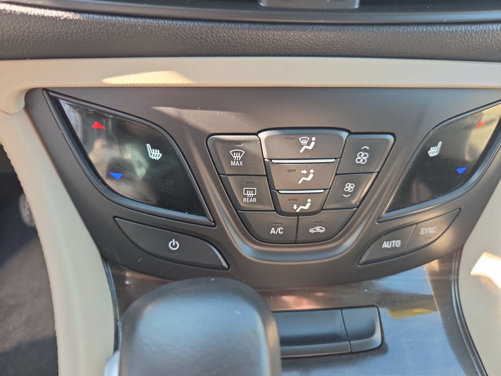 Certified 2019 Buick Envision Preferred FWD image 14