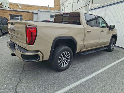 Used 2023 GMC Sierra 1500 AT4 w/ Technology Package AWD/4WD image 2