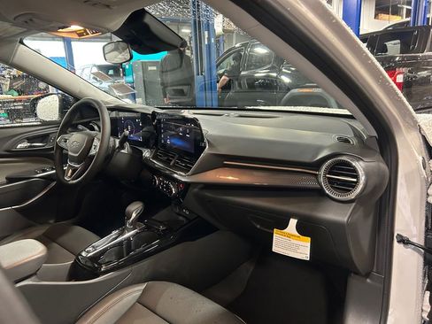 New 2026 Chevrolet Trax ACTIV w/ Sunroof Package image 26