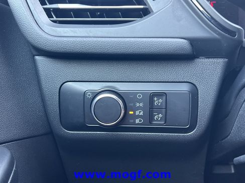 Used 2025 Ford Escape ST-Line FWD image 16