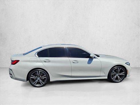 Used 2024 BMW 330i Sedan w/ Premium Package RWD image 4