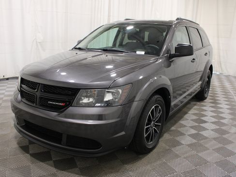 Used 2018 Dodge Journey SE w/ Blacktop Package FWD image 30