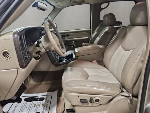 Used 2003 GMC Yukon XL Denali image 12