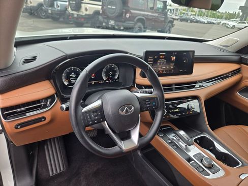 Used 2023 INFINITI QX60 Sensory w/ Cargo Package AWD/4WD image 9