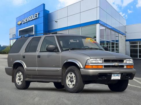 Used 2002 Chevrolet Blazer LS w/ Preferred Equipment Group AWD/4WD image 9