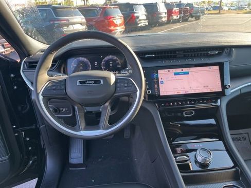 New 2026 Jeep Grand Cherokee L Limited AWD/4WD image 18