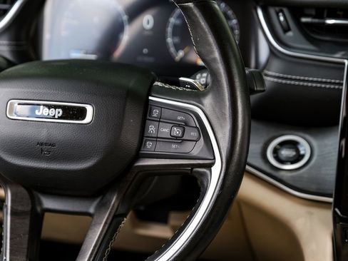 Used 2022 Jeep Grand Cherokee L Limited RWD image 28