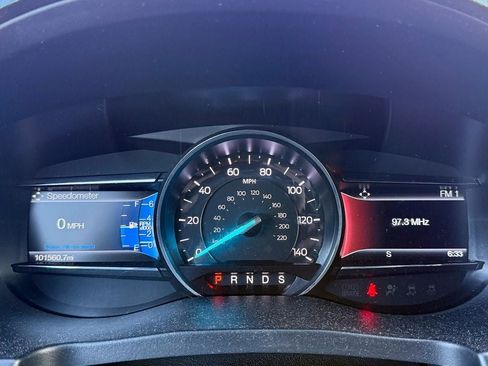 Used 2017 Ford Explorer XLT w/ Equipment Group 202A AWD/4WD image 19