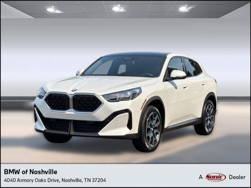 Used 2025 BMW X2 xDrive28i w/ Premium Package AWD/4WD image 1