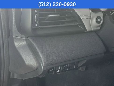 Used 2025 Subaru Outback Premium image 11