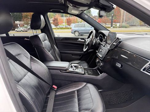 Used 2017 Mercedes-Benz GLS 450 4MATIC image 19