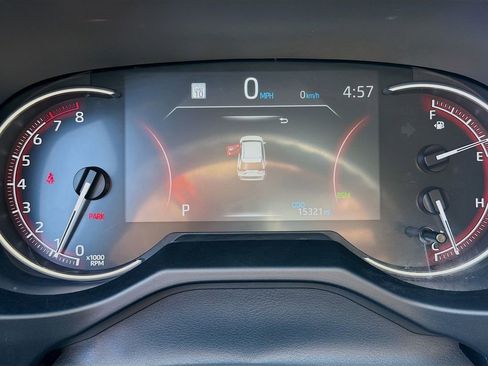Used 2025 Toyota RAV4 XLE AWD/4WD image 18