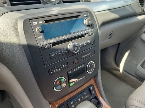 Used 2008 Buick Enclave CXL w/ Entertainment Package #2 FWD image 25