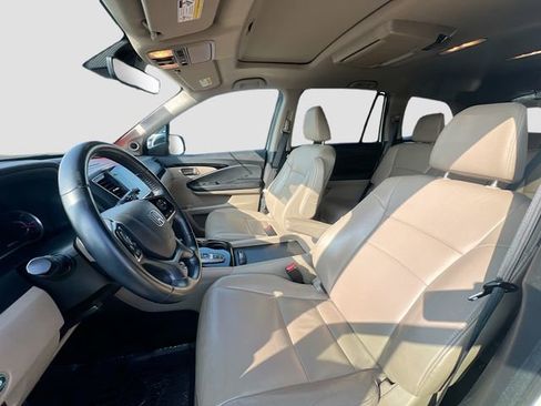 Used 2019 Honda Pilot Touring image 20