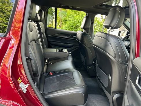 Certified 2024 Jeep Grand Cherokee Altitude image 39