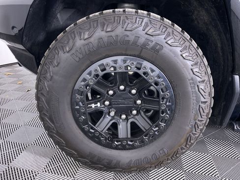Certified 2024 GMC Hummer EV 3X w/ Omega Edition AWD/4WD image 26
