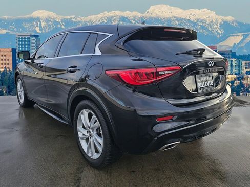 Used 2018 INFINITI QX30 w/ Cargo Package image 13