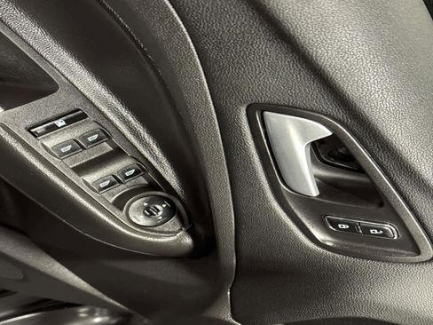 Used 2015 Ford Escape SE image 19