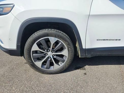 Used 2021 Jeep Cherokee Limited w/ Elite Package image 27