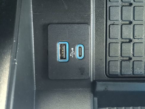 Used 2024 Ford Expedition Limited image 24