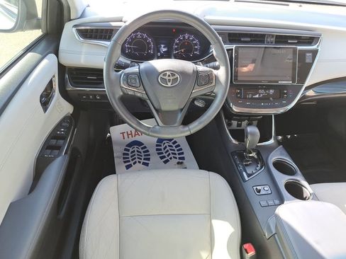 Used 2014 Toyota Avalon XLE Touring image 10