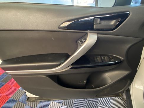 Used 2020 Mitsubishi Eclipse Cross LE FWD image 18
