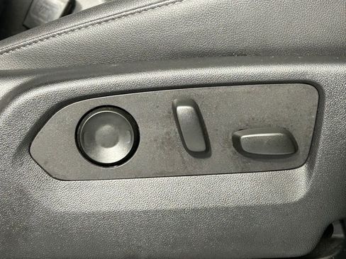 Used 2022 Chevrolet Tahoe LT w/ LT Signature Plus Package image 11