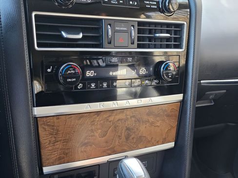 Used 2021 Nissan Armada SL w/ Captain's Chairs Package image 29