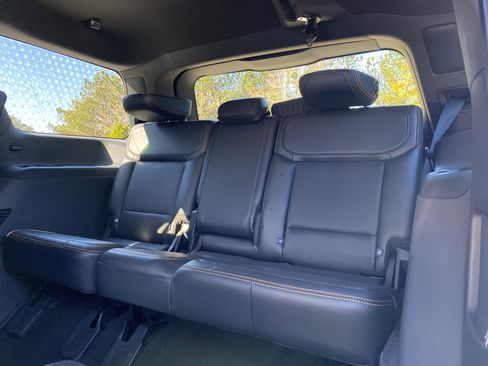 Used 2025 Ford Expedition Tremor image 9